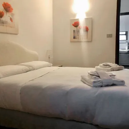 Apartment Triestevillas Ospitale7, Wooden Attic W/ Jacuzzi For 6 Guests